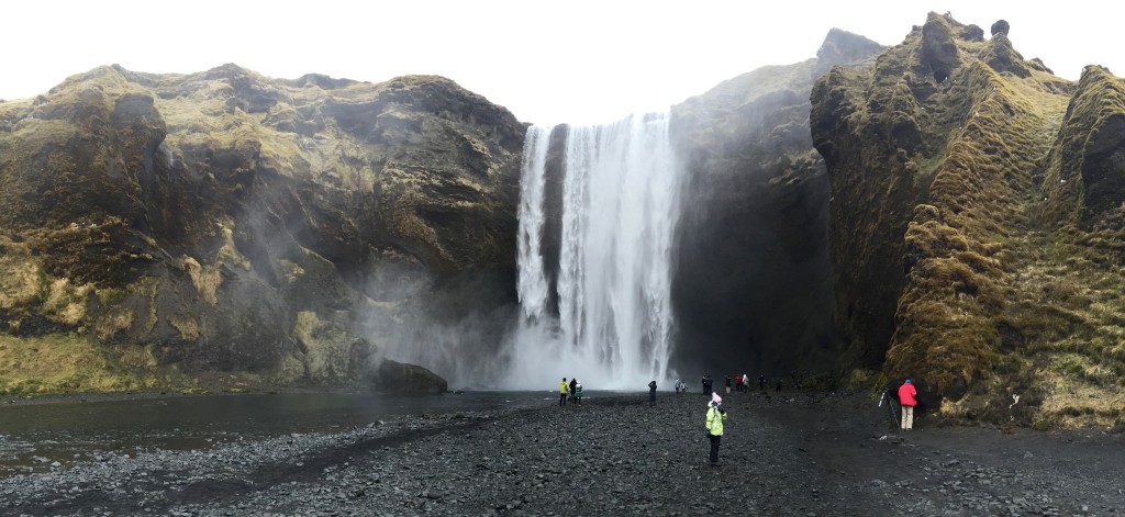 Skogafoss-Wasserfall-1